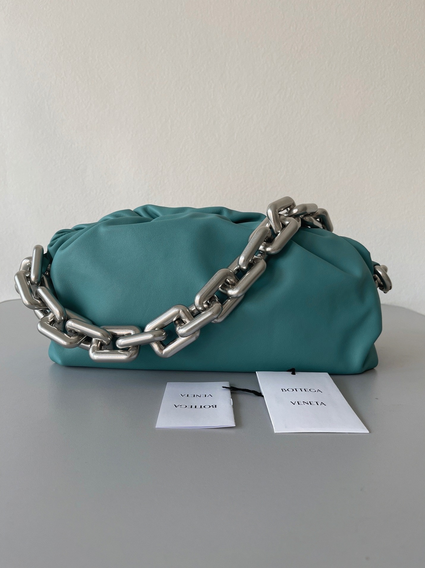 Faux B0tt*ga Ven*ta The Chain Pouch Bag Lake Green