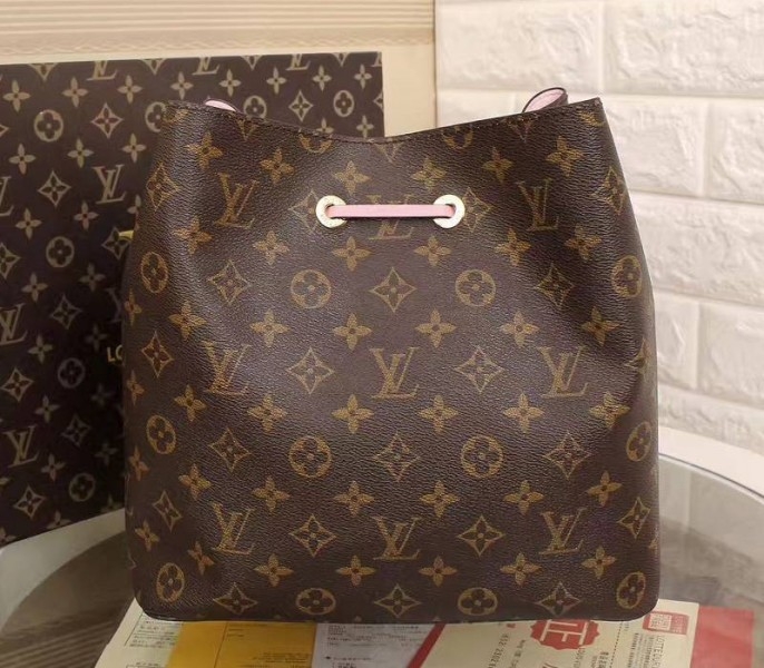 L0vis Vvtt0n Monogram Canvas NeoNoe MM Bag In Rose Poudre