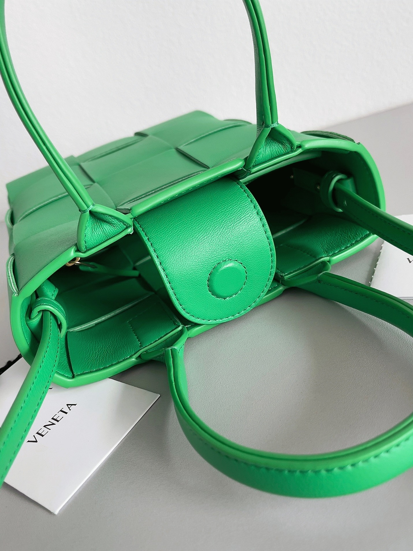 Fake B0tt*ga Ven*ta Cassette Mini Tote Bag Parakeet