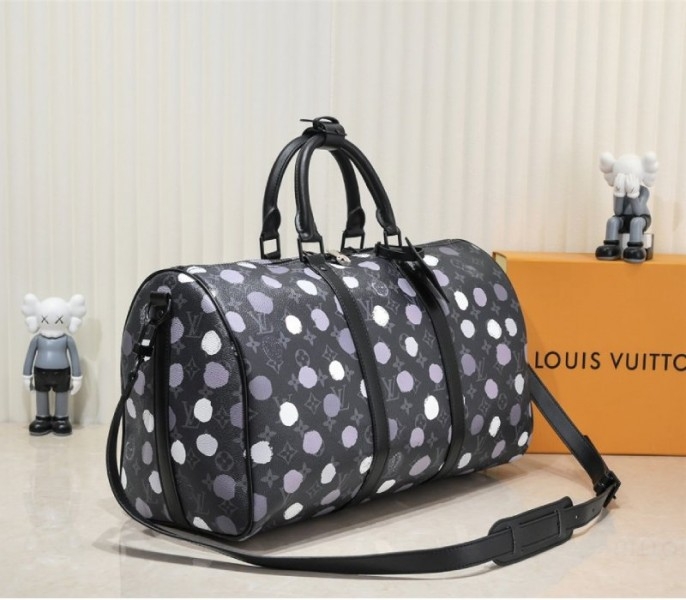 L0vis Vvtt0n X YK Monogram Eclipse Keepall 45 Bandouliere Travel Bag