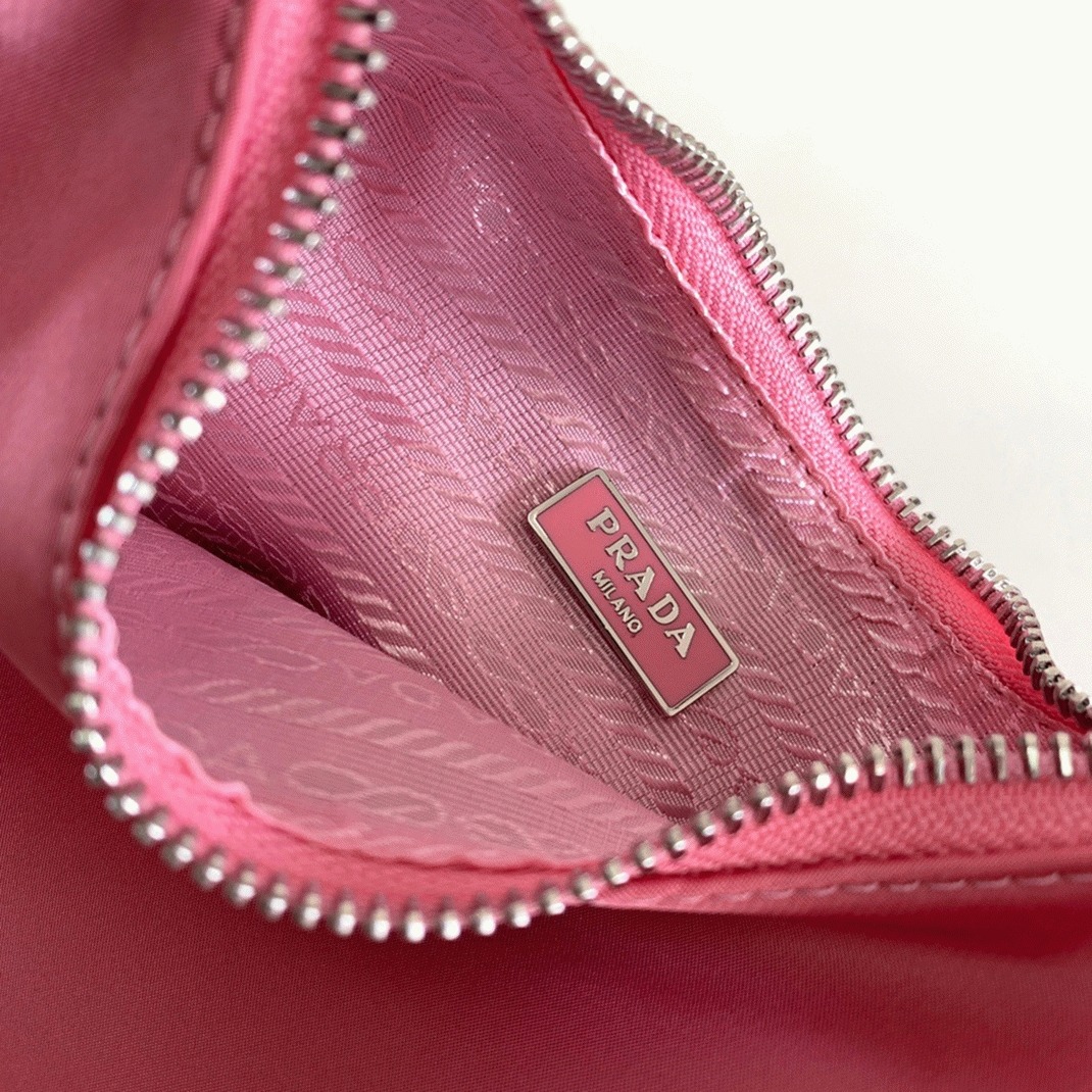 Pra*a Re-Edition Shoulder Bag Knockoff in Pink