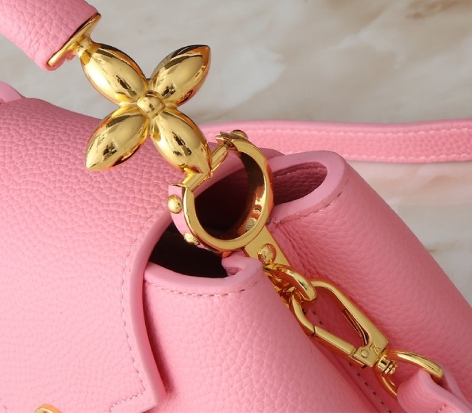 L0vis Vvtt0n Capucines Mini Capucines Handbag In Pink