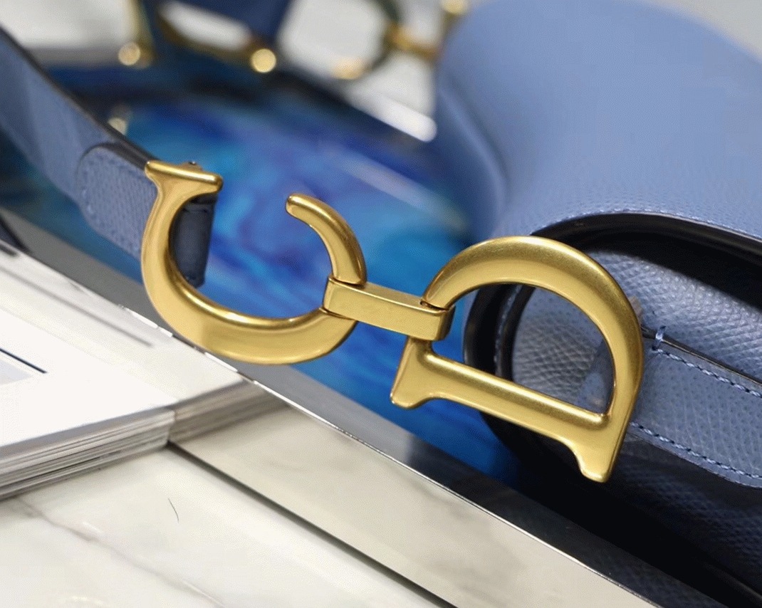 d10r saddle bag knockoff in De*1m blue grained calfskin