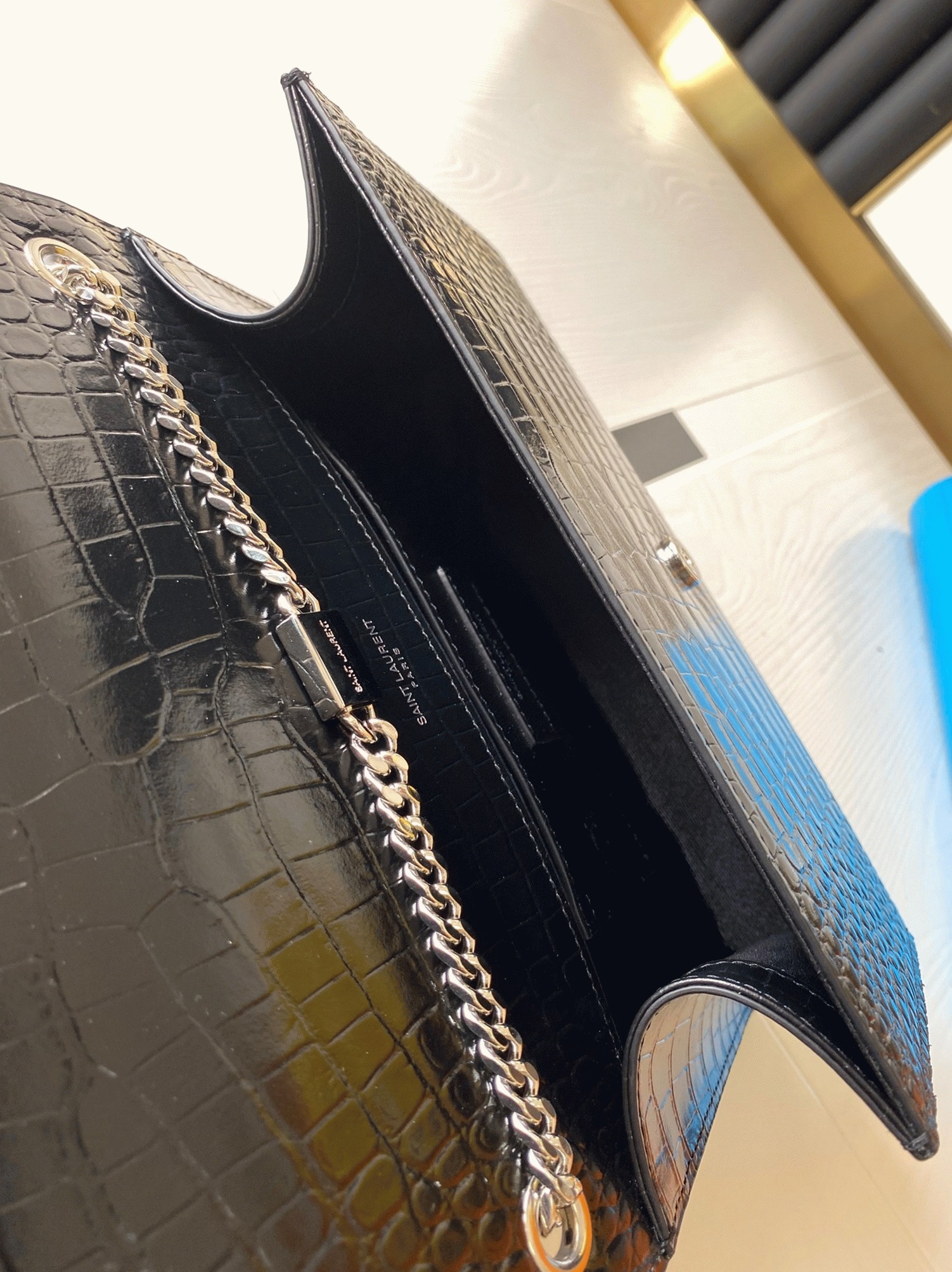 Replica Sa1nt Lau*nt Kate Medium Tassel Bag Noir Crocodile-embossed Leather