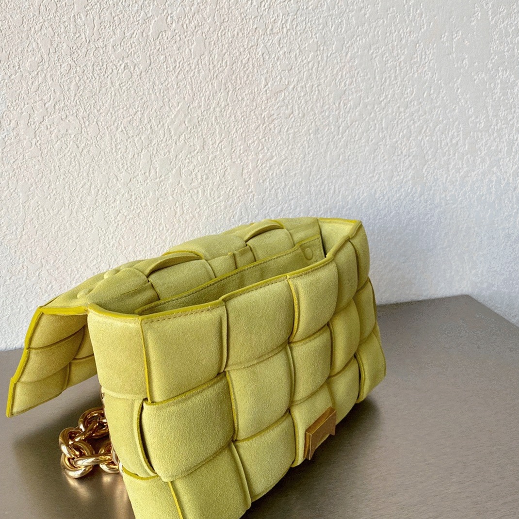 Top Quality Fake B0tt*ga Ven*ta Chain Cassette Bag In Kiwi
