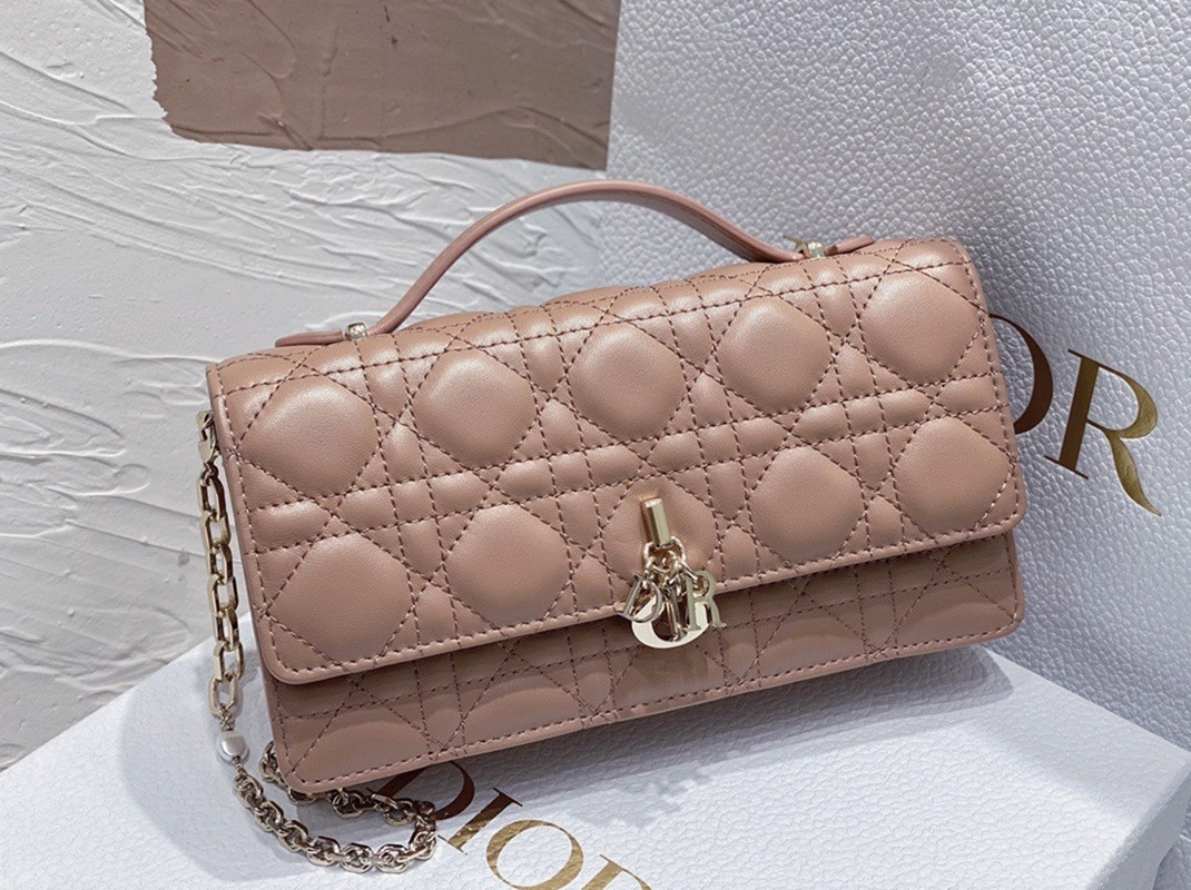 D10r Miss D10r Mini Bag Fake in Poudre Cannage Lambskin