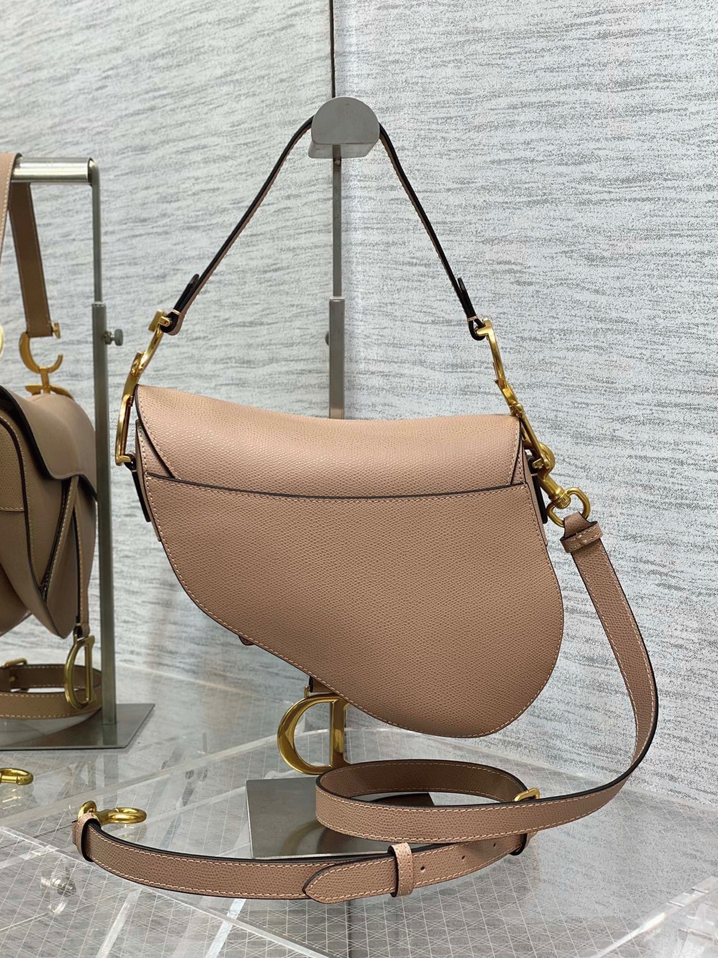 D10r Saddle Bag with Strap Knockoff in Blush Grained Calfskin