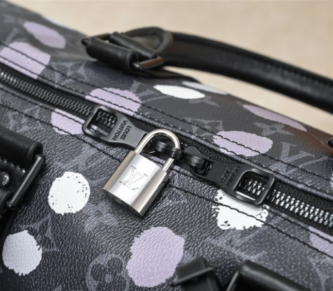 L0vis Vvtt0n X YK Monogram Eclipse Keepall 45 Bandouliere Travel Bag