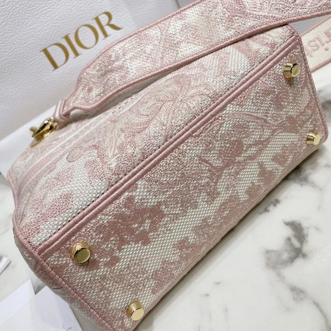 D10r Lady D-Lite Medium Bag Replica in Pink Toile de Jouy Embroidery