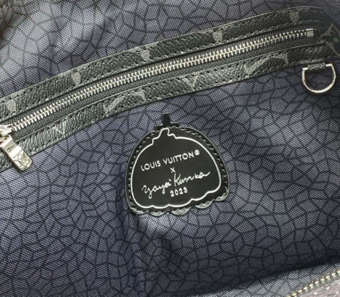 l0vis vvtt0n x yk monogram eclipse reverse keepall 45 lU*gage in pumpkin