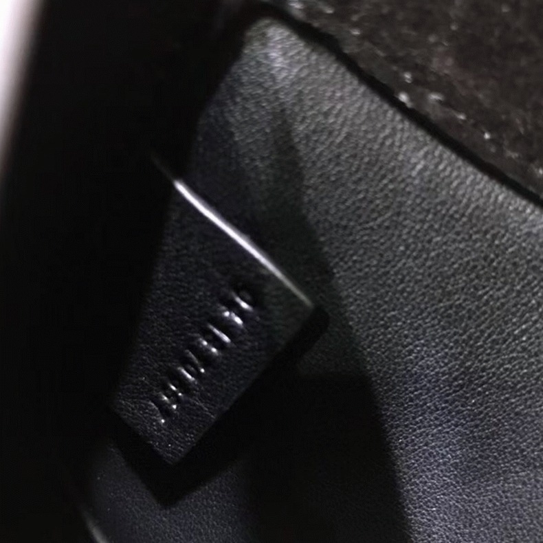 top quality knockoff Ch10e small tess shoulder bag in black calfskin