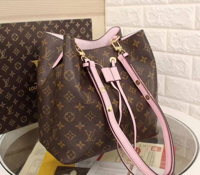L0vis Vvtt0n Monogram Canvas NeoNoe MM Bag In Rose Poudre