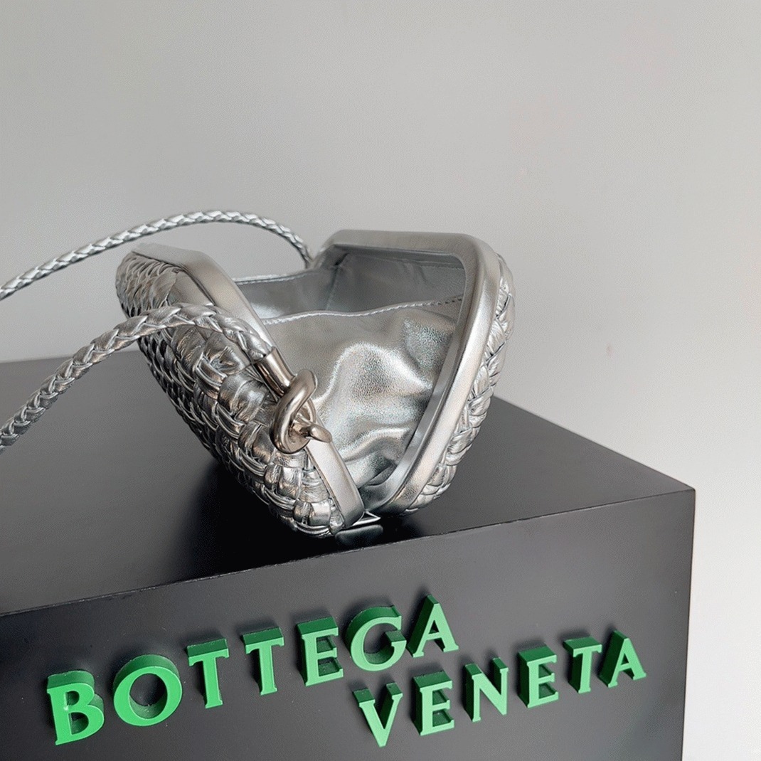 Fake B0tt*ga Ven*ta Knot Minaudiere On Strap Silver Intreccio Laminated Leather
