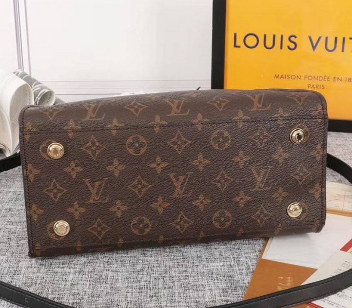 L0vis Vvtt0n Monogram Canvas On My Side Bag