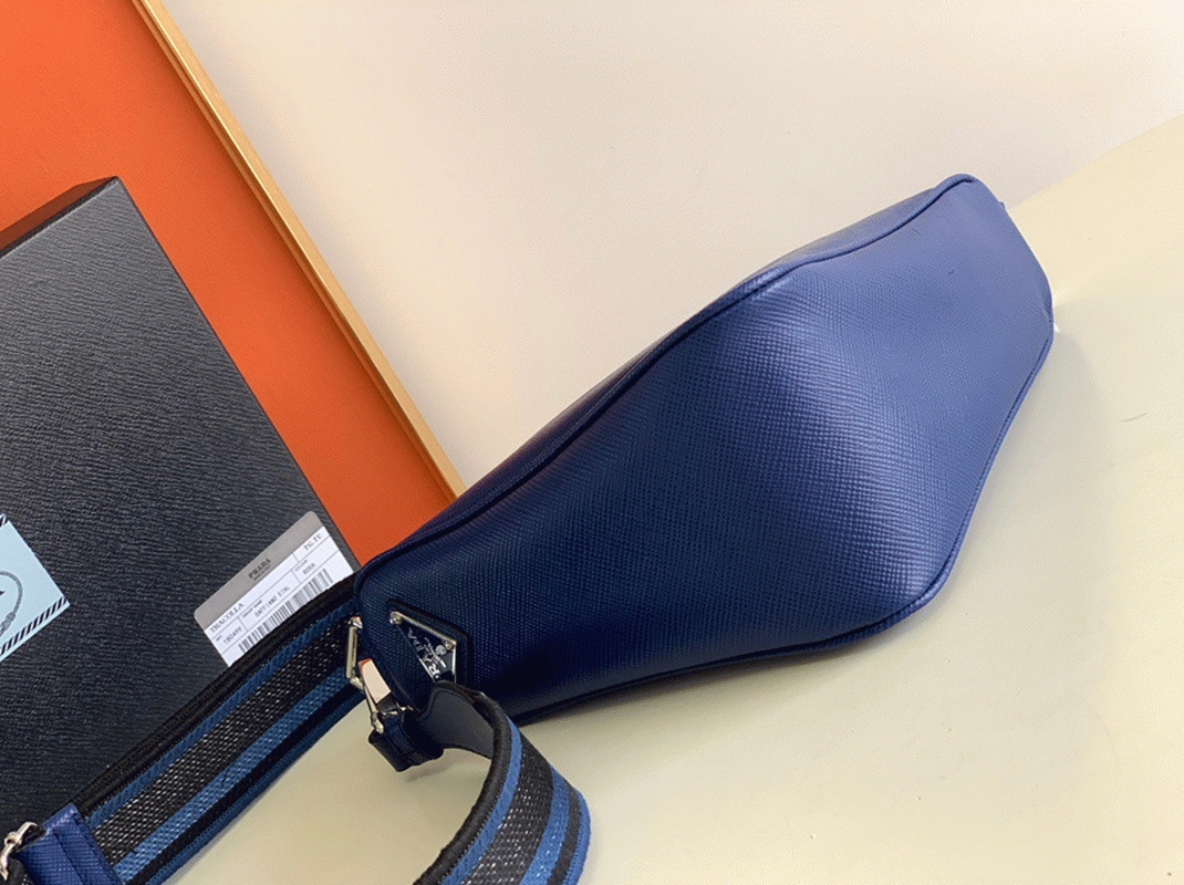 Pra*a Triangle Shoulder Bag Replica in Blue