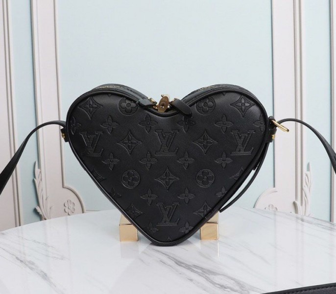 L0vis Vvtt0n Monogram Empreinte Game On Coeur Bag In Black