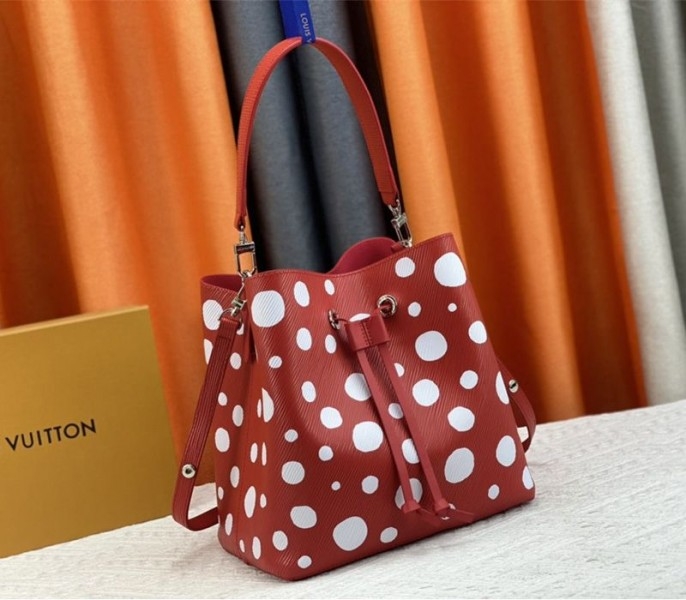 L0vis Vvtt0n X YK Epi Leather NeoNoe MM Red Bag In White Infinity Dots