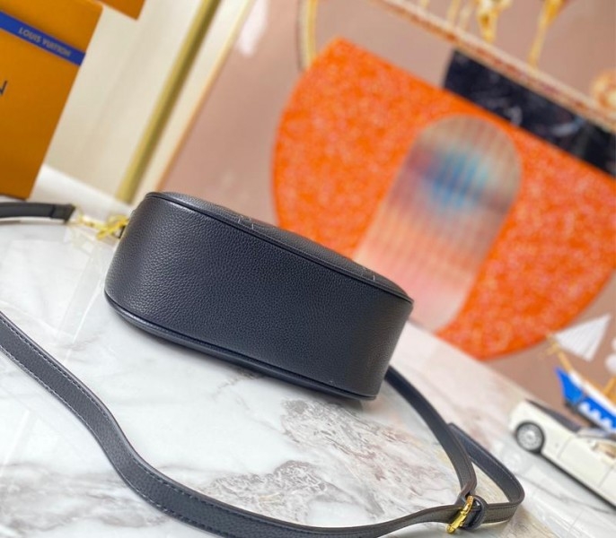 L0vis Vvtt0n Monogram Empreinte Leather Bagatelle Mini Hobo In Black