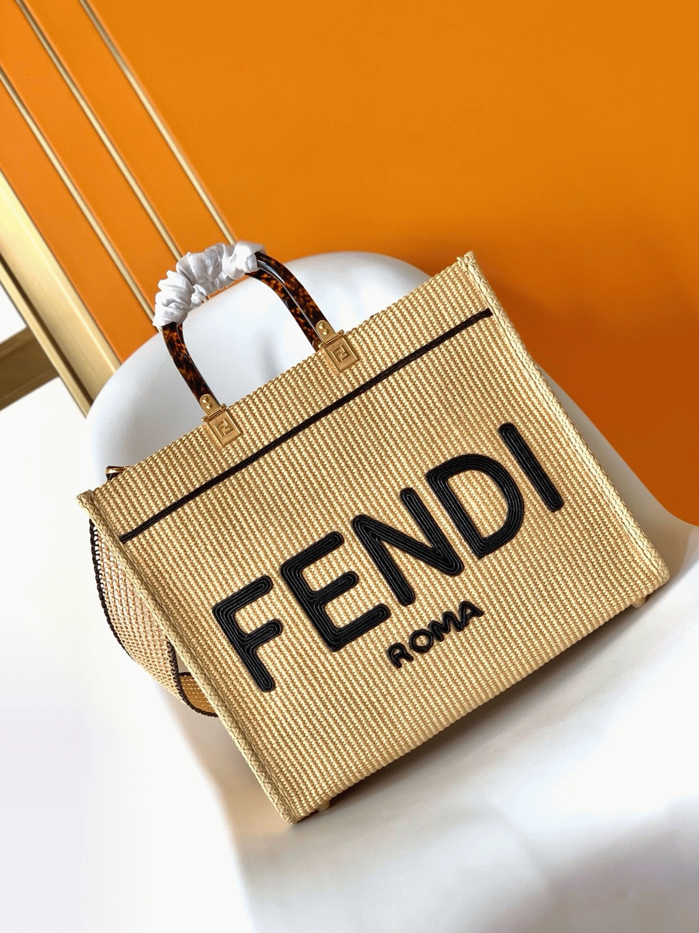 Top Quality Fake F**di Sunshine Medium Tote Bag in Black and Natural Straw