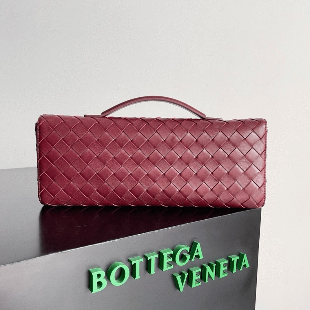 Replica B0tt*ga Ven*ta Andiamo Clutch with Handle Barolo