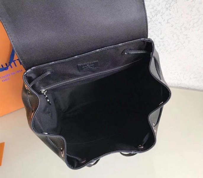 L0vis Vvtt0n Taiga Leather Outdoor Backpack In Eclipse Black
