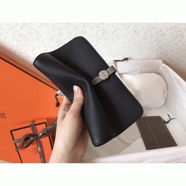 Black taupe knockoff H**me5 Dogon duo wallet