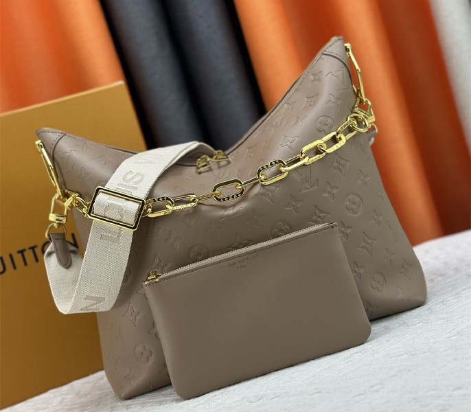 L0vis Vvtt0n Monogram Empreinte Coussin MM Hobo In Galet Gray