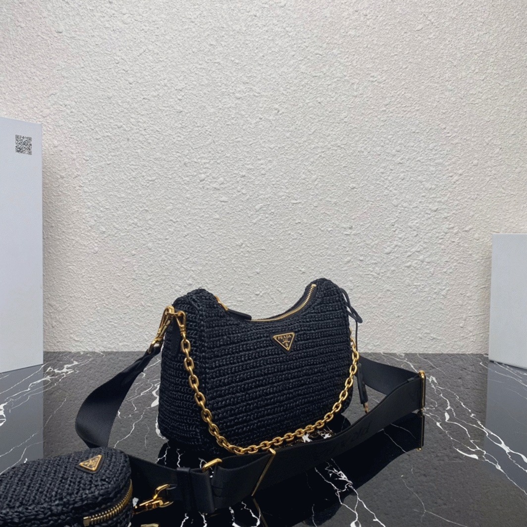 Pra*a Re-Edition Shoulder Bag Replica in Black