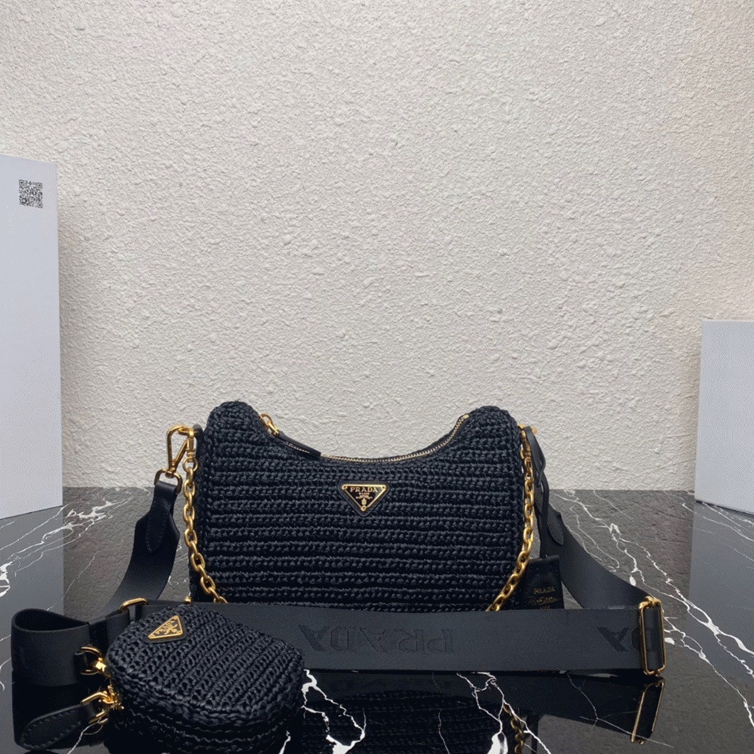 Pra*a Re-Edition Shoulder Bag Replica in Black
