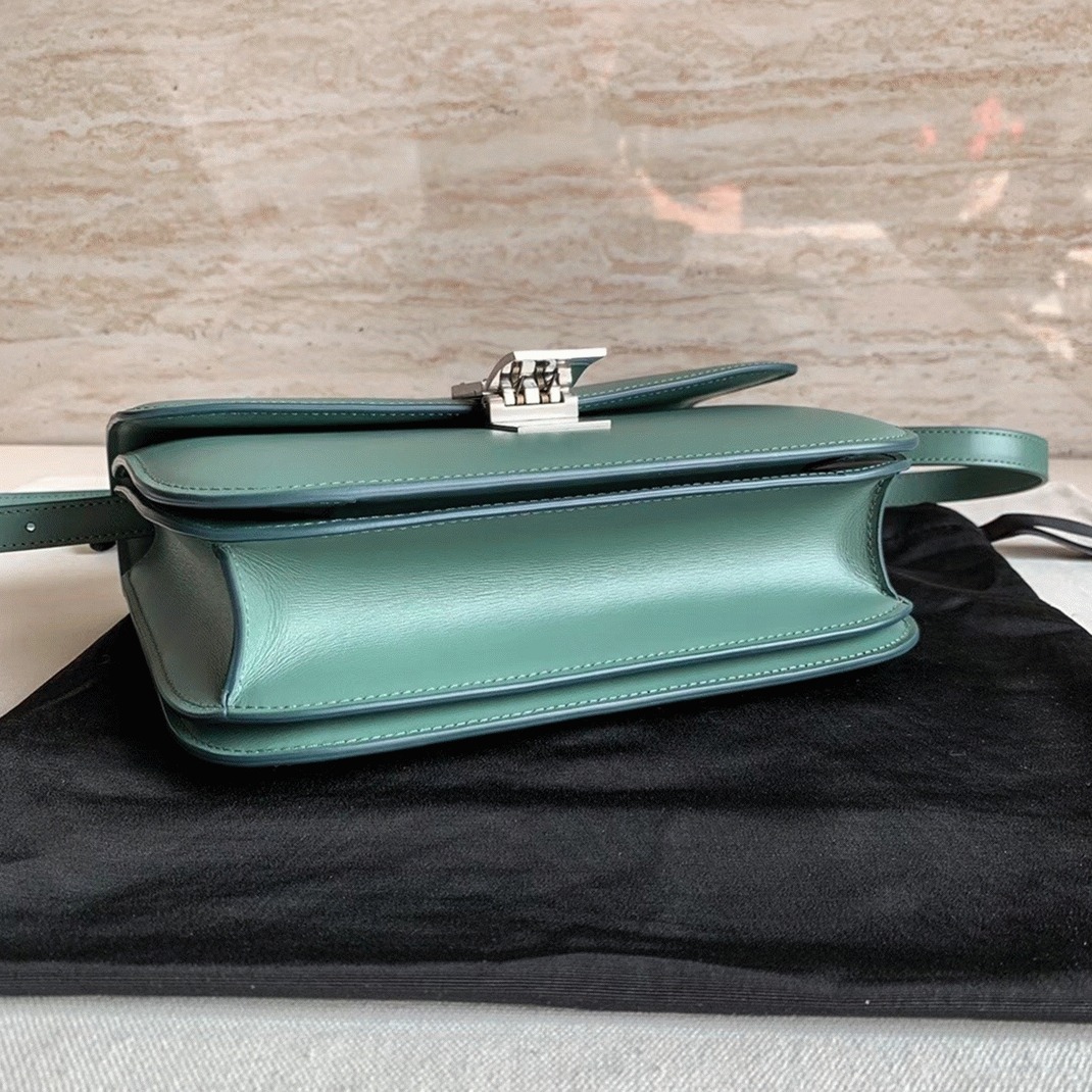Top Quality Replica Ce1i*e Classic Box Medium Bag In Celadon