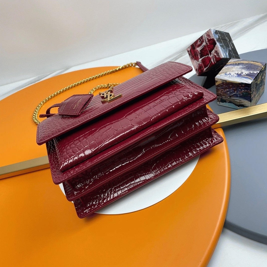 Fake Sa1nt Lau*nt Sunset Medium Chain Bag Bordeaux Crocodile-embossed Leather