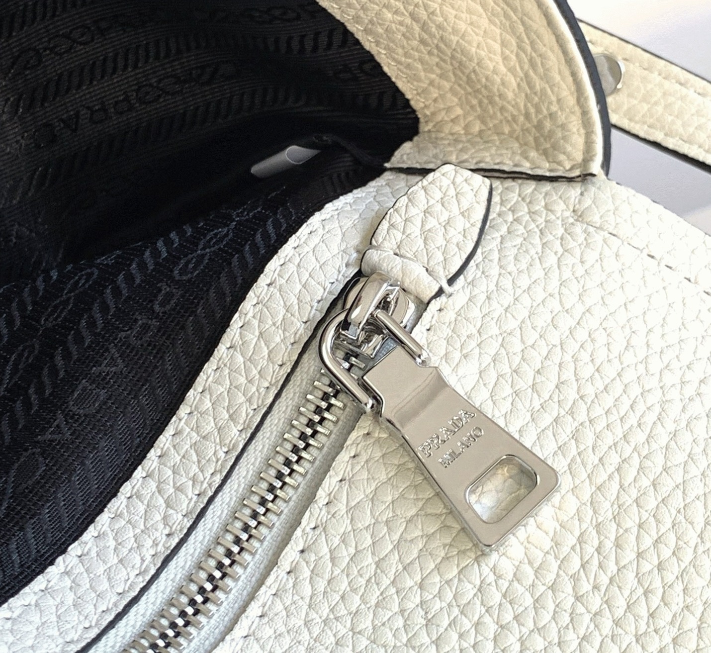 Pra*a Flap Shoulder Bag Fake in Cornflower