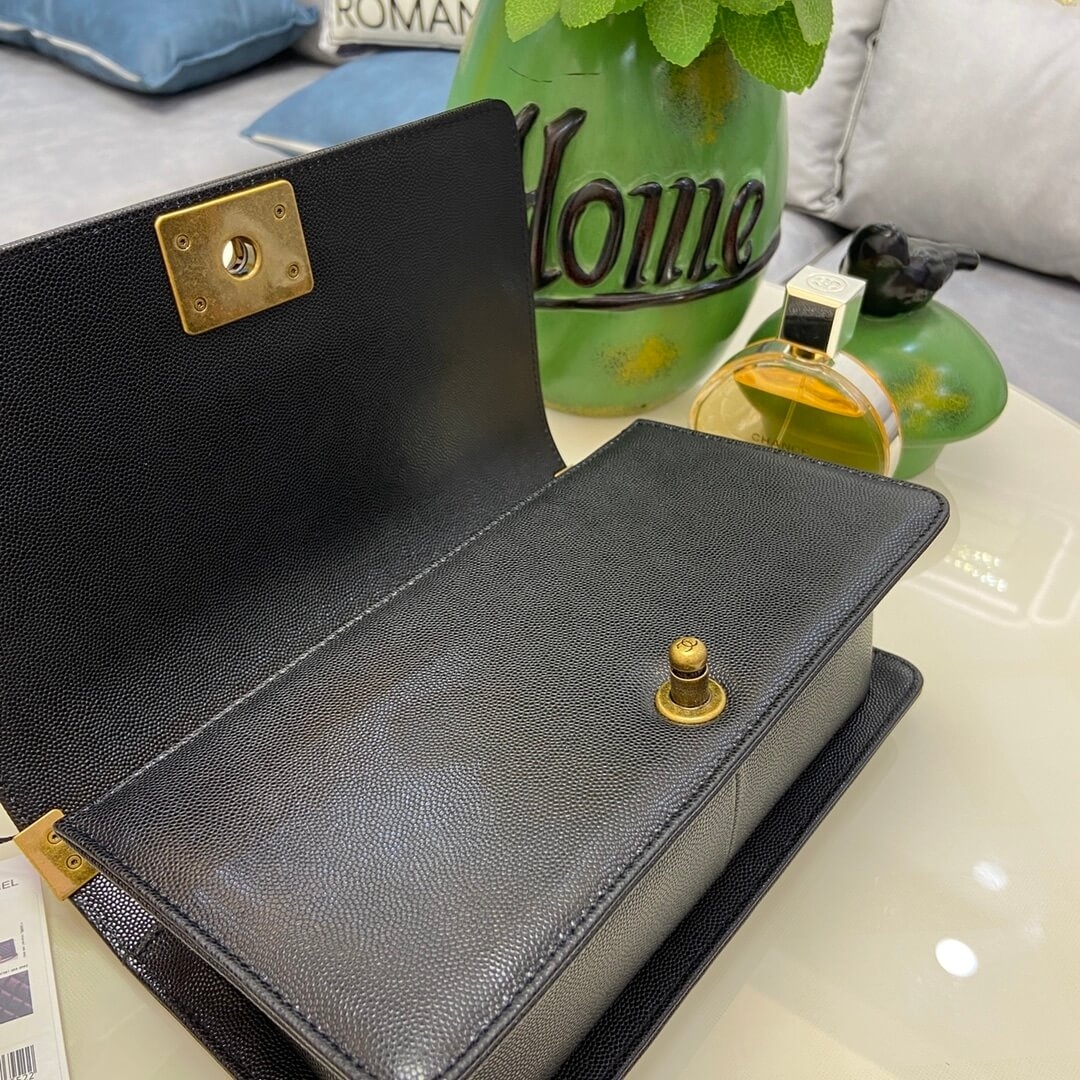 BOY Ch**el Handbag(high-end grade)