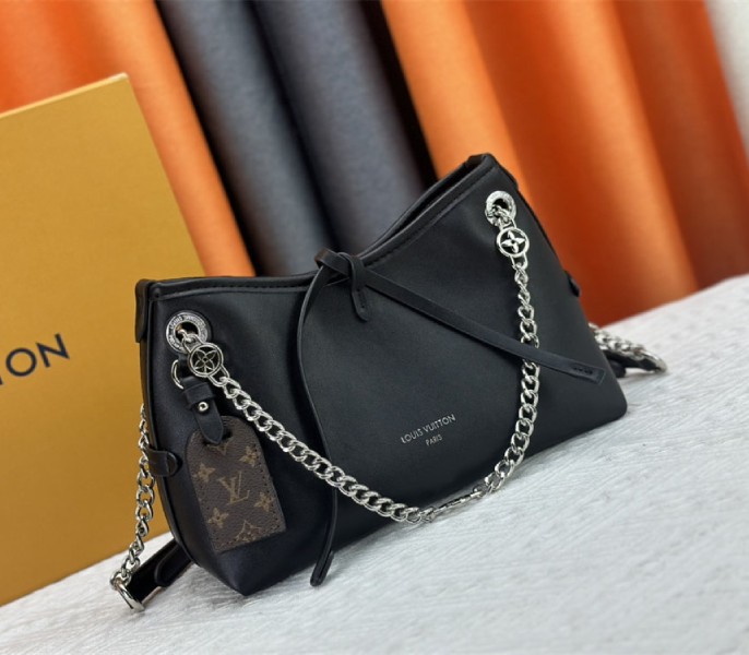 L0vis Vvtt0n X TM CarryAll Vibe BB In Black