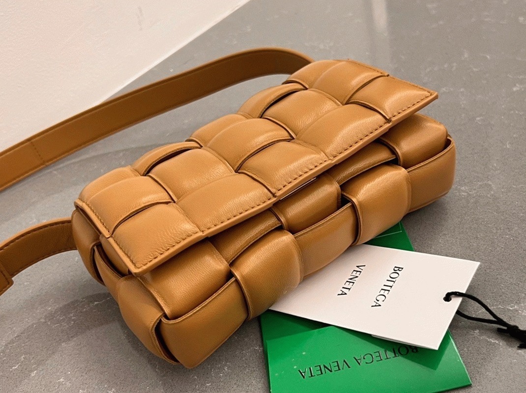 Faux B0tt*ga Ven*ta Small Padded Cassette Bag Camel