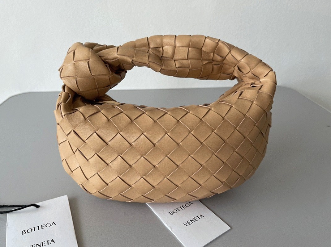 Fake B0tt*ga Ven*ta BV Jodie Mini Bag Almond