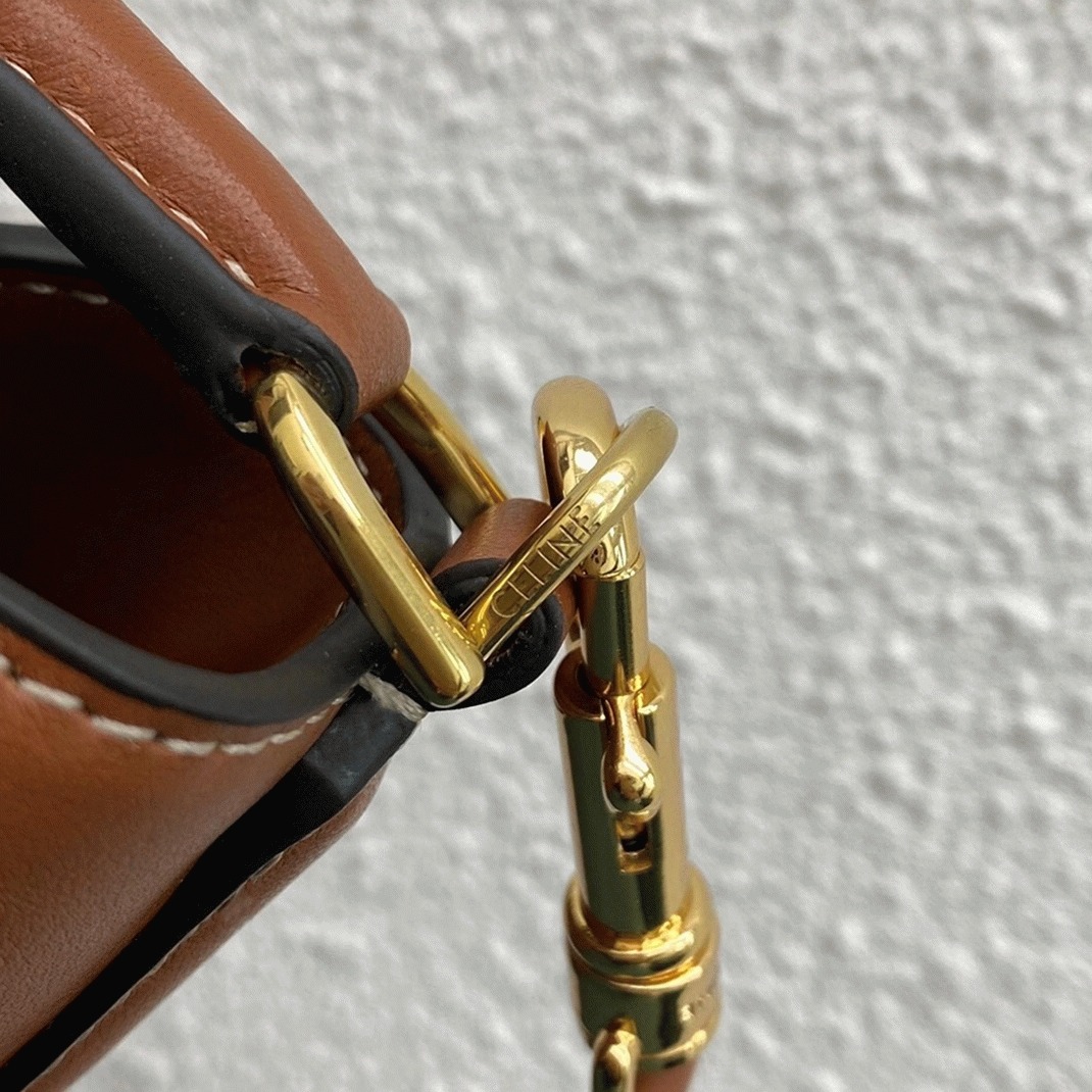 Top Quality Replica Ce1i*e Bucket 16 Bag In Brown