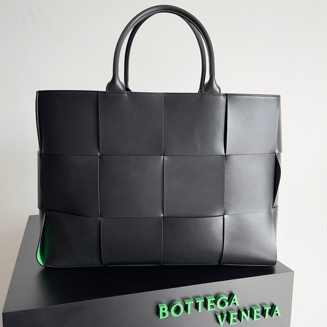 Fake B0tt*ga Ven*ta Large Arco Tote Bag Black
