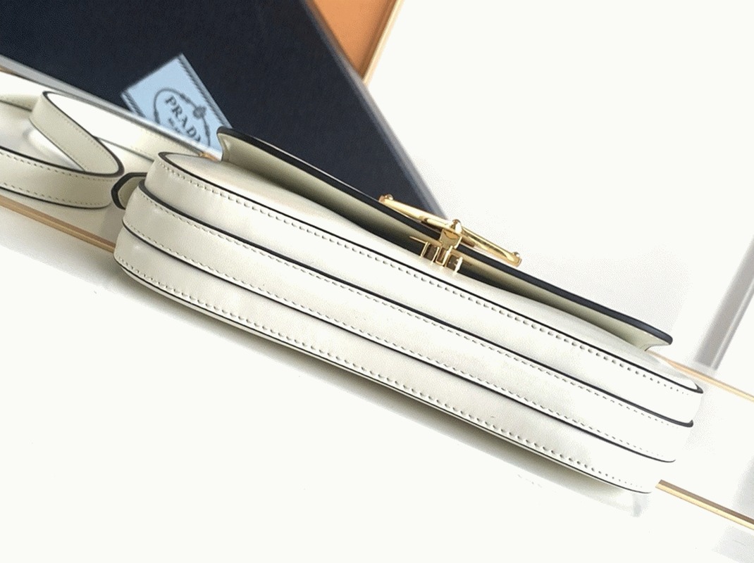 Pra*a Shoulder Bag Fake in White