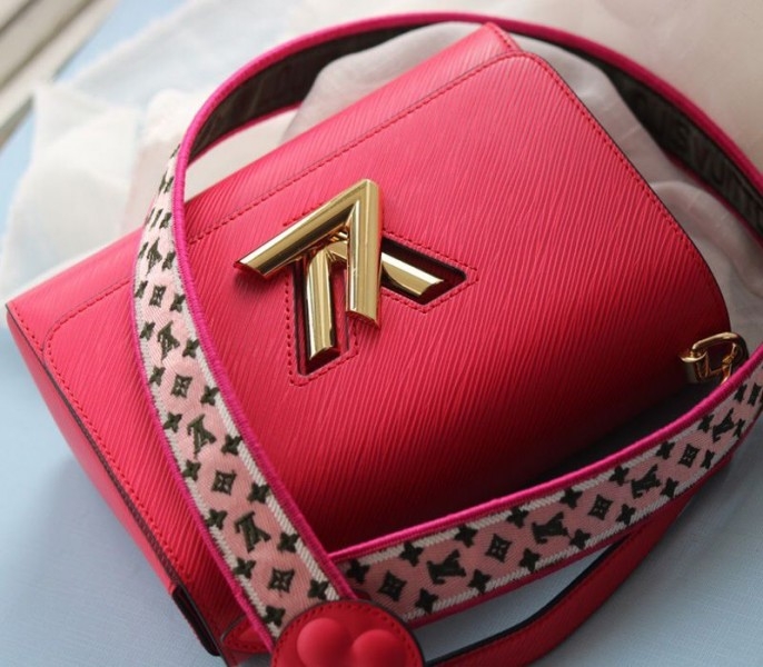 L0vis Vvtt0n Epi Leather Twist MM Handbag In Red With Embroidered Strap