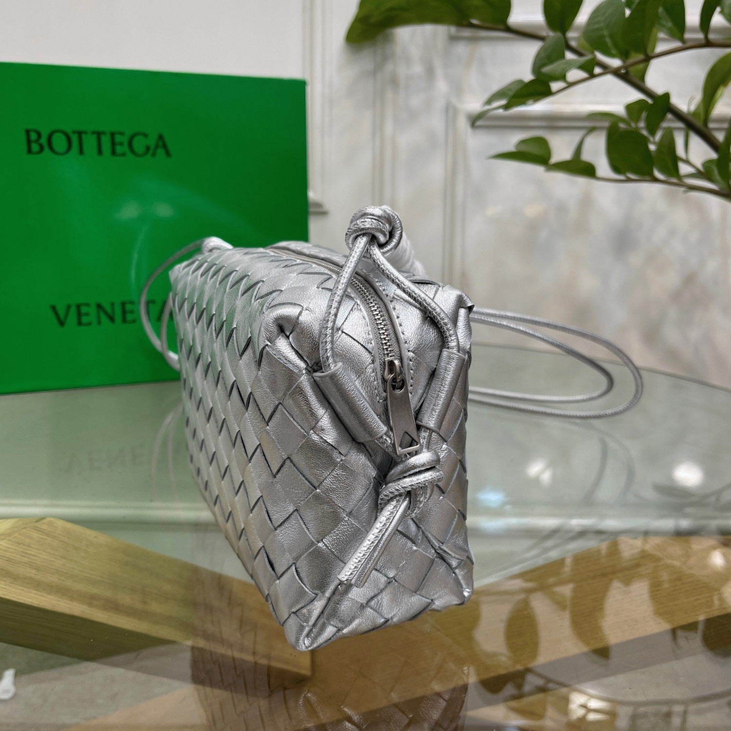 Replica B0tt*ga Ven*ta Loop Small Bag Silver