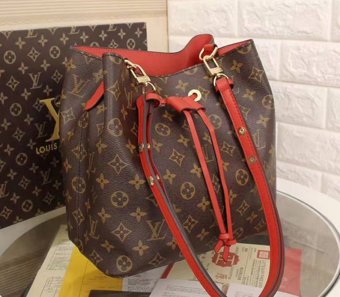 L0vis Vvtt0n Monogram Canvas NeoNoe MM Bag In Coquelicot