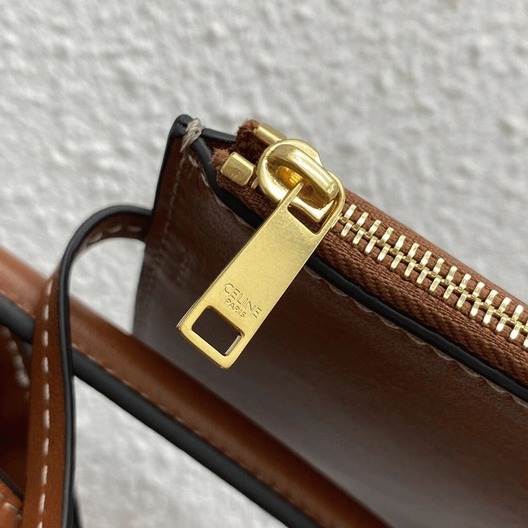 Brown Ce1i*e Bucket 16 Replica Bag