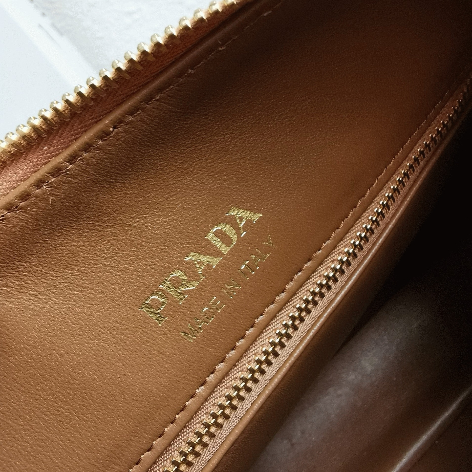 Designer Pra*a Shoulder Bag Replica in Brown