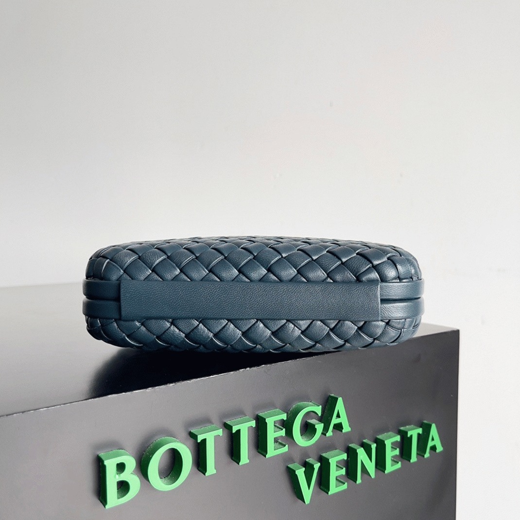 Replica B0tt*ga Ven*ta Knot Minaudiere Clutch Space