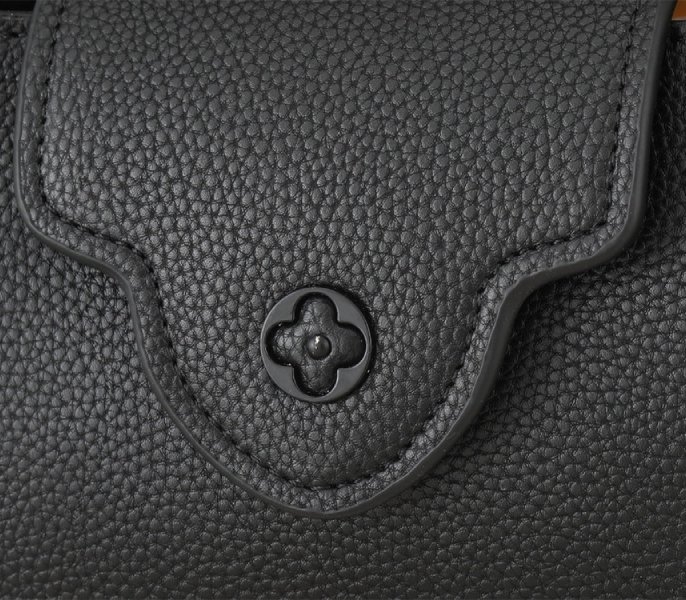 L0vis Vvtt0n Capucines East-West Mini Handbag In All Black